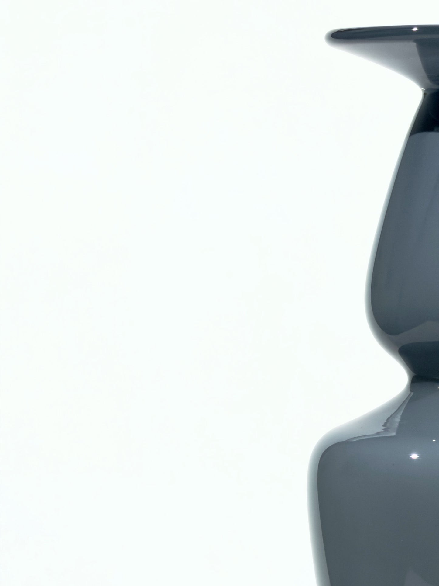 Vase OLYMPE · 44.2 × 10.9 cm · Léon & Ulysse