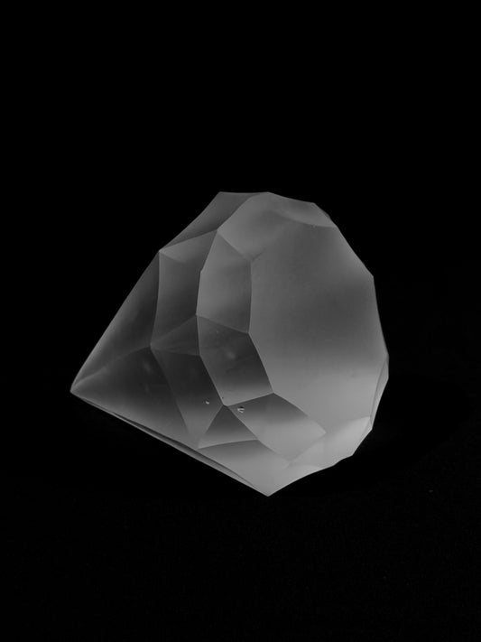 Sculpture Fragment · 10.5 × 8 cm · Léon & Ulysse