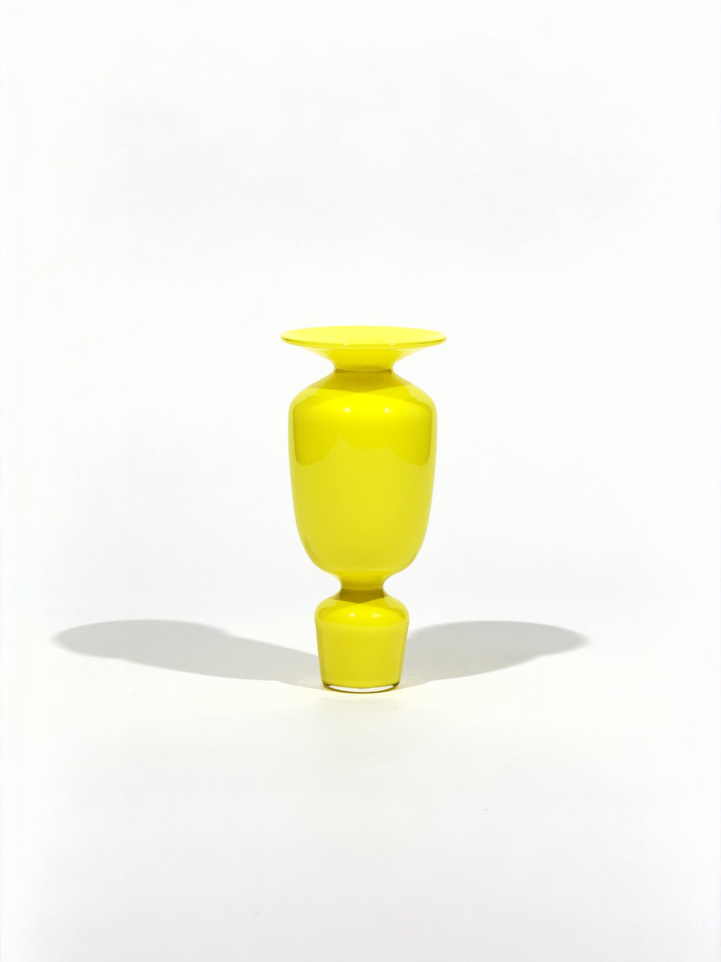 Vase OLYMPE · 17.1 × 8 cm · Léon & Ulysse