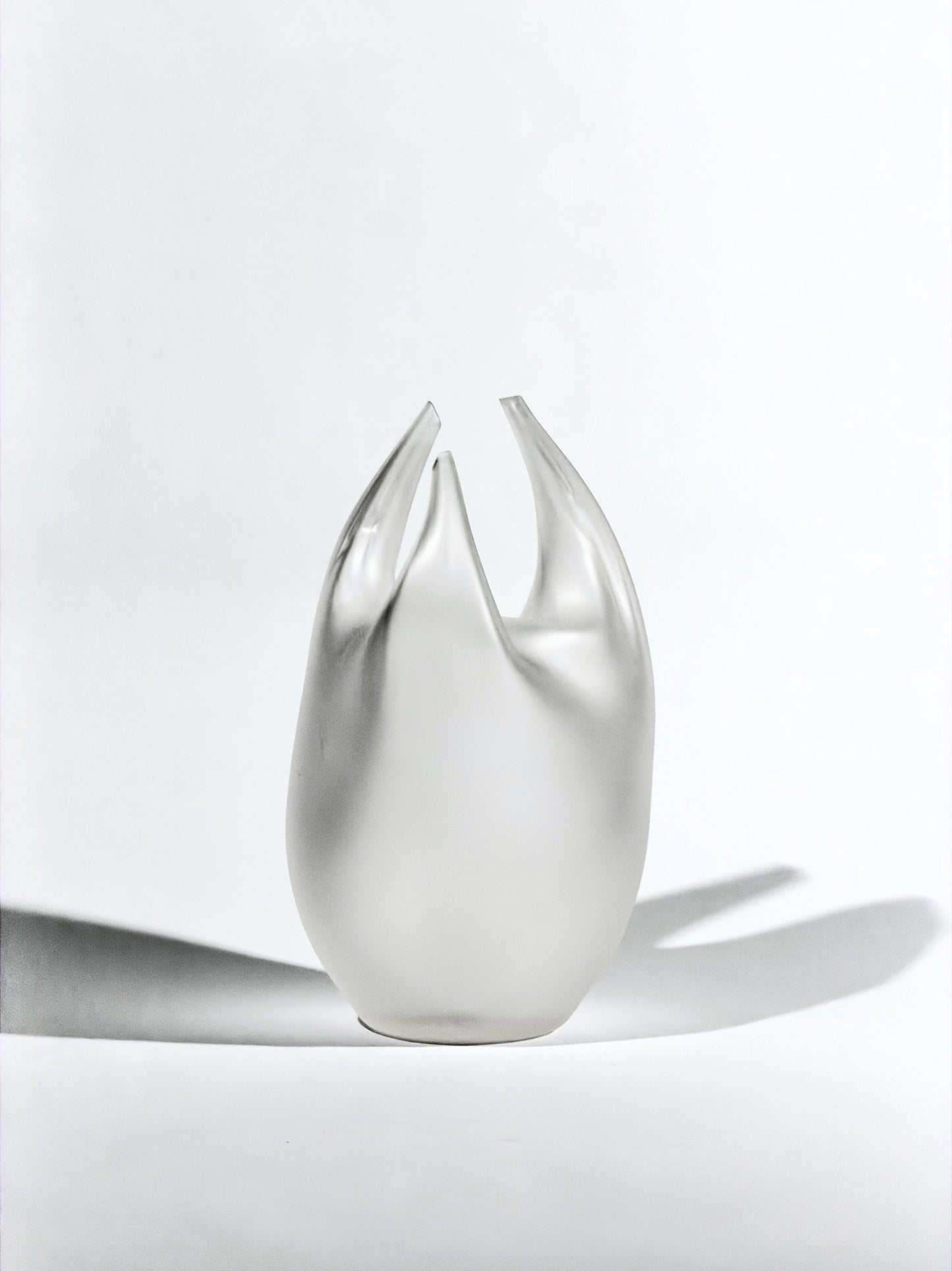 Sculpture Fragment · 31 × 18 cm · Léon & Ulysse