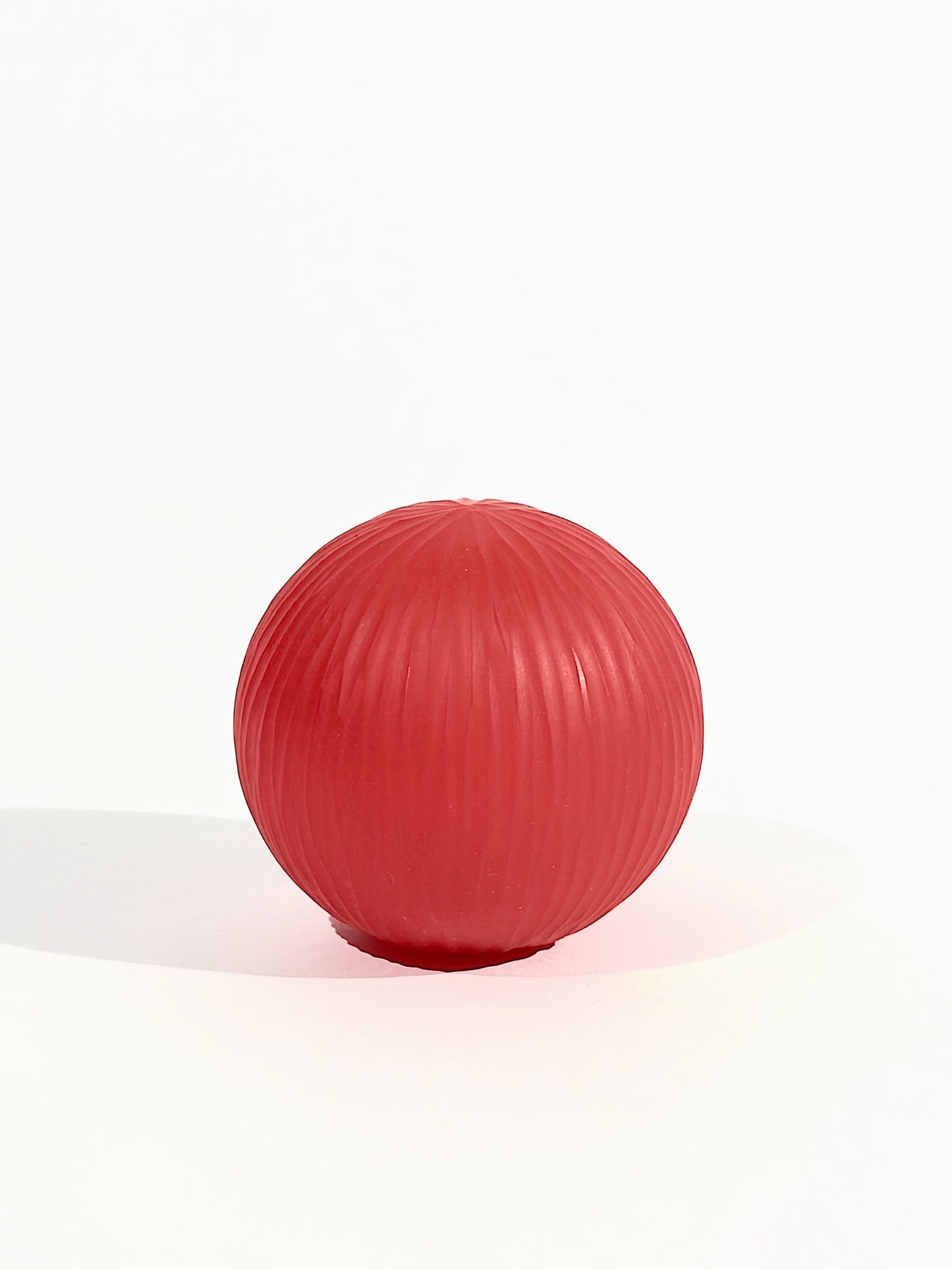 Sphère en verre soufflé · rouge · ⌀ 5.5 cm · Léon & Ulysse