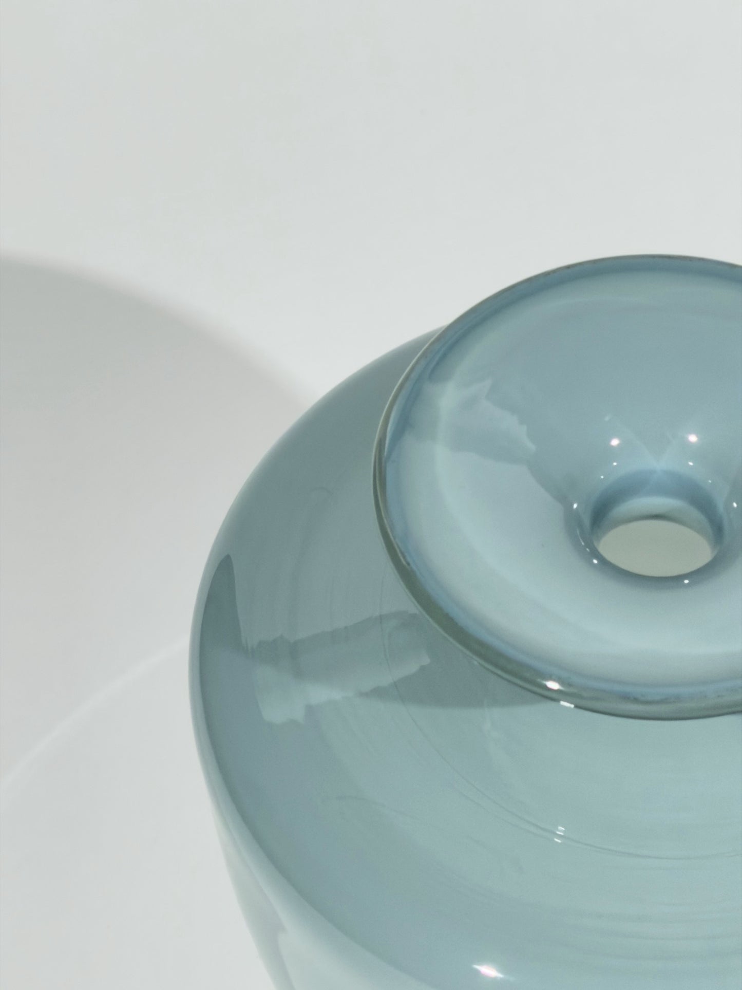 Vase OLYMPE · 22.3 × 17.2 cm · Léon & Ulysse