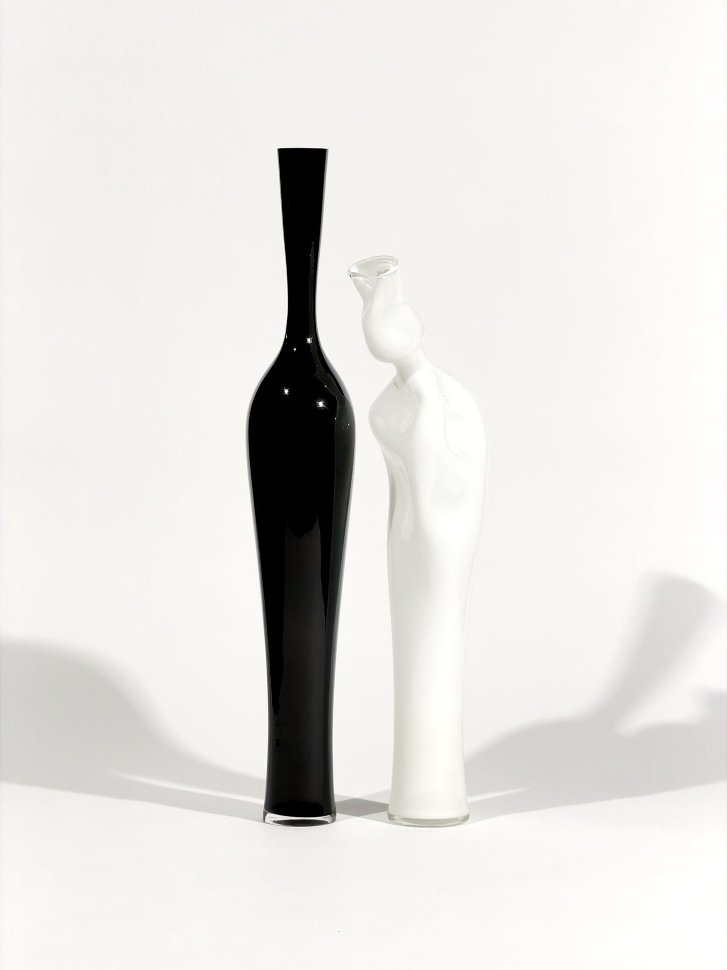 Ensemble de deux vases OLYMPE · 45.5 × 7.5 et 38.5 × 8.5 cm · Léon & Ulysse