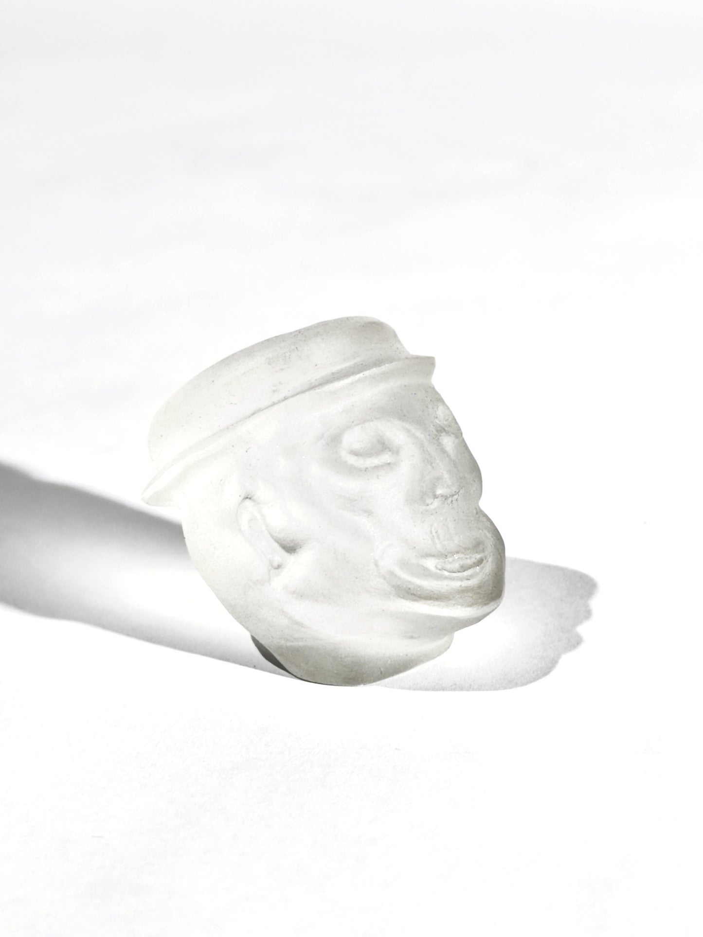Sculpture Fragment · 4 × 4 cm · Léon & Ulysse