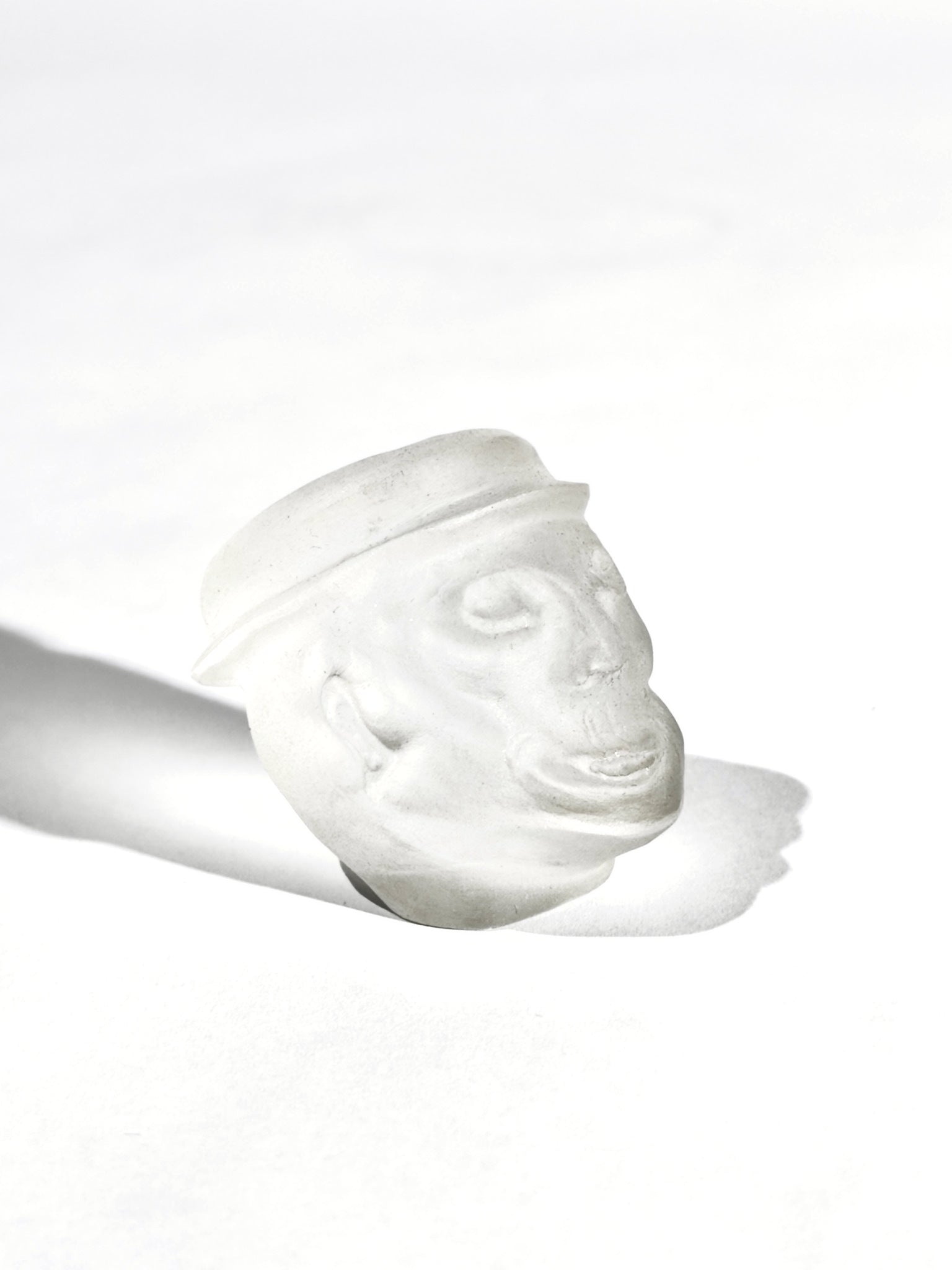 Sculpture Fragment · 4 × 4 cm · Léon & Ulysse