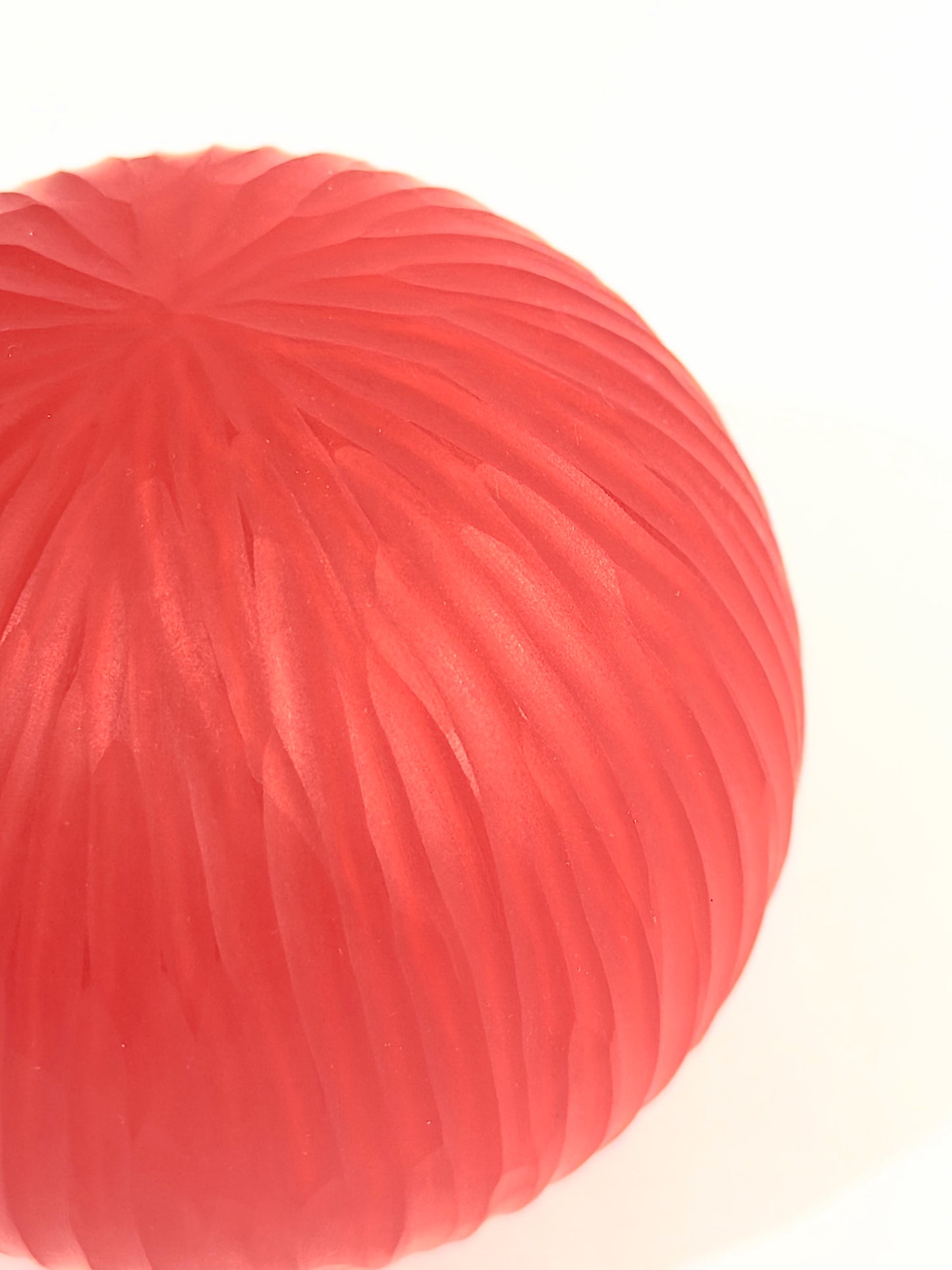 Sphère en verre soufflé · rouge · ⌀ 5.5 cm · Léon & Ulysse