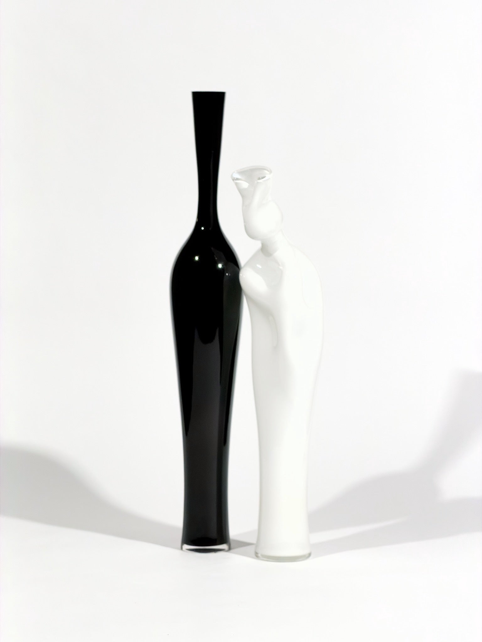 Ensemble de deux vases OLYMPE · 45.5 × 7.5 et 38.5 × 8.5 cm · Léon & Ulysse