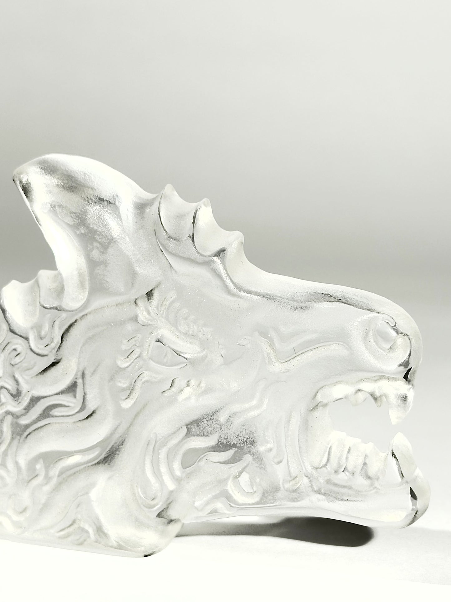 Sculpture Fragment · cristal · 7.5 × 5 × 2 cm · Léon & Ulysse