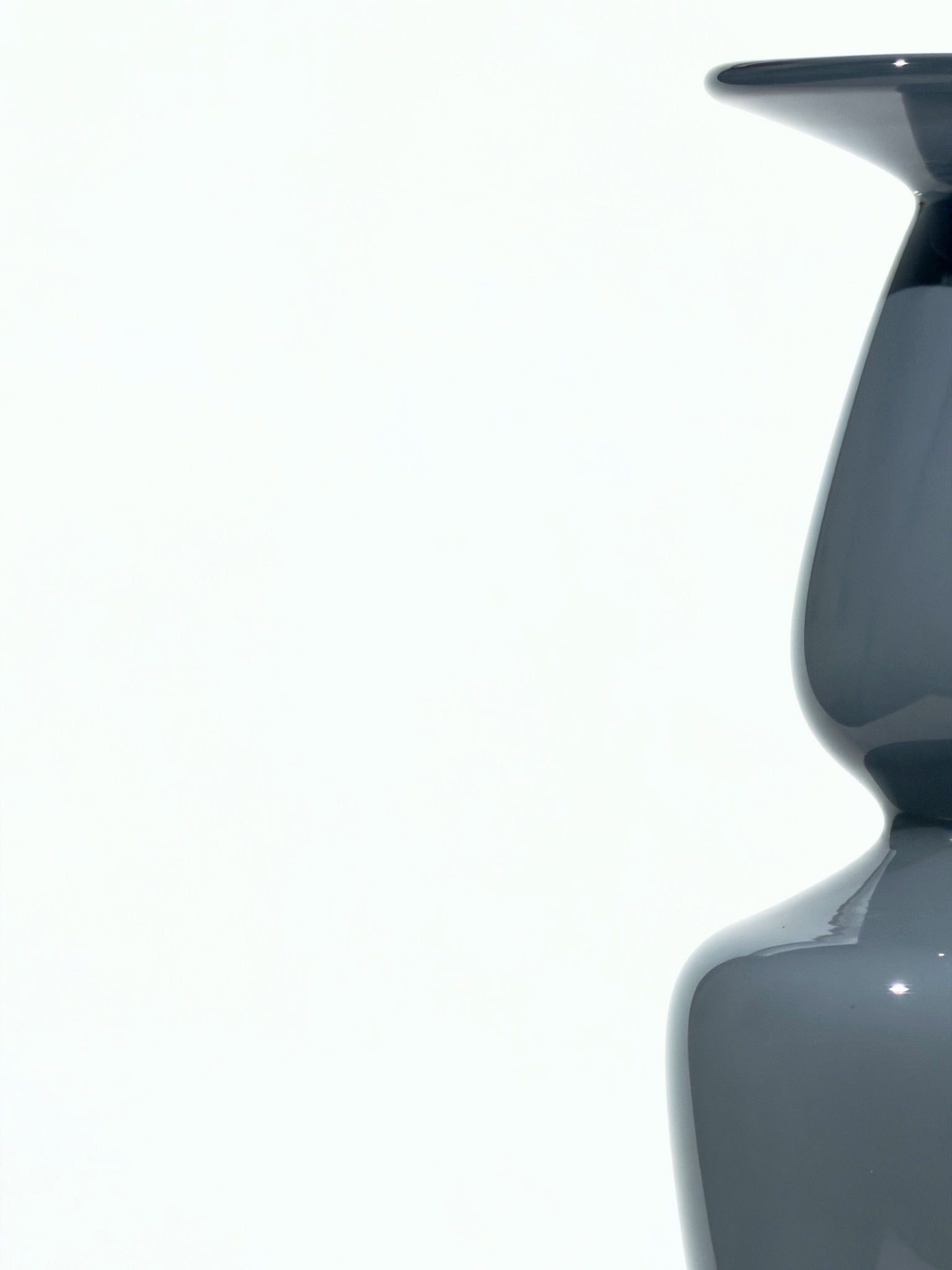 Vase OLYMPE · 44.2 × 10.9 cm · Léon & Ulysse