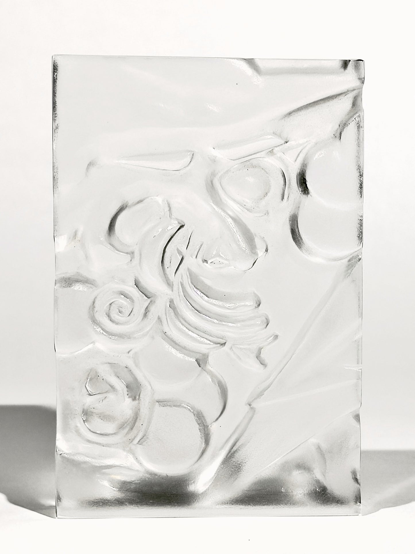 Sculpture Fragment · cristal · 16 × 12 × 2 cm · Léon & Ulysse