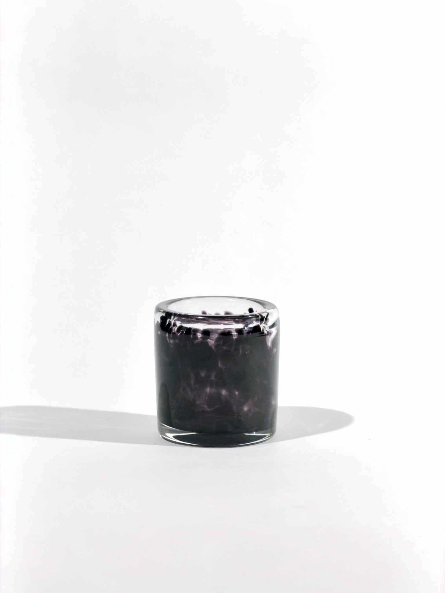 Bougeoir en verre soufflé · noir · Léon & Ulysse