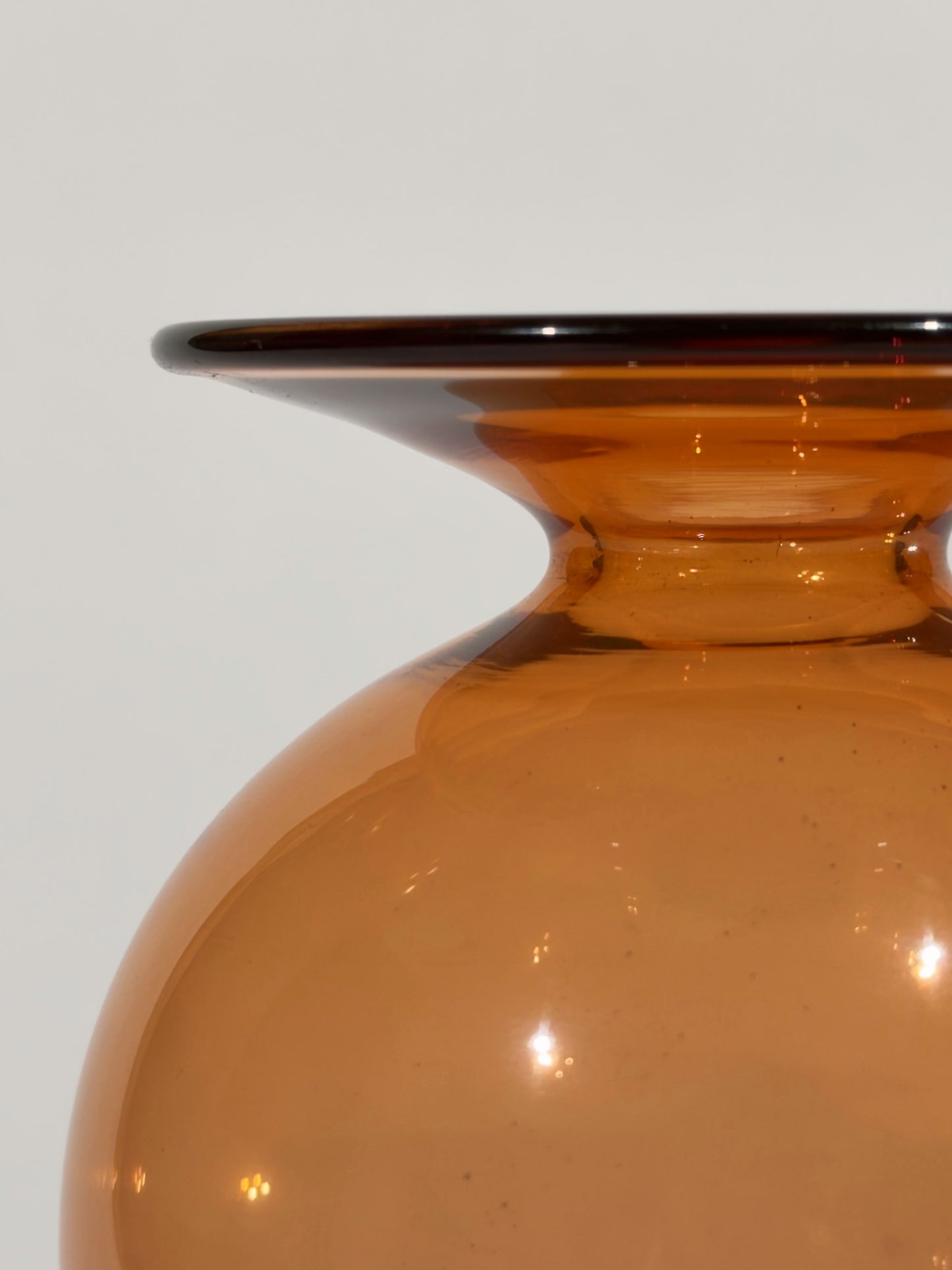 Vase OLYMPE · 15.8 × 8.9 cm · Léon & Ulysse