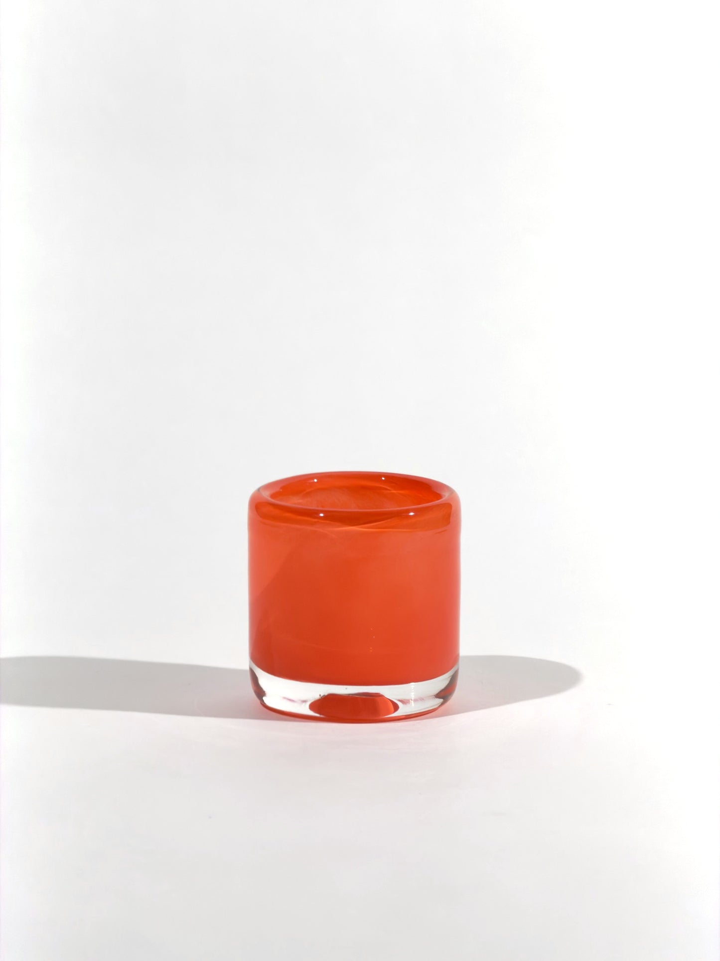 Bougeoir en verre soufflé · rouge corail · Léon & Ulysse