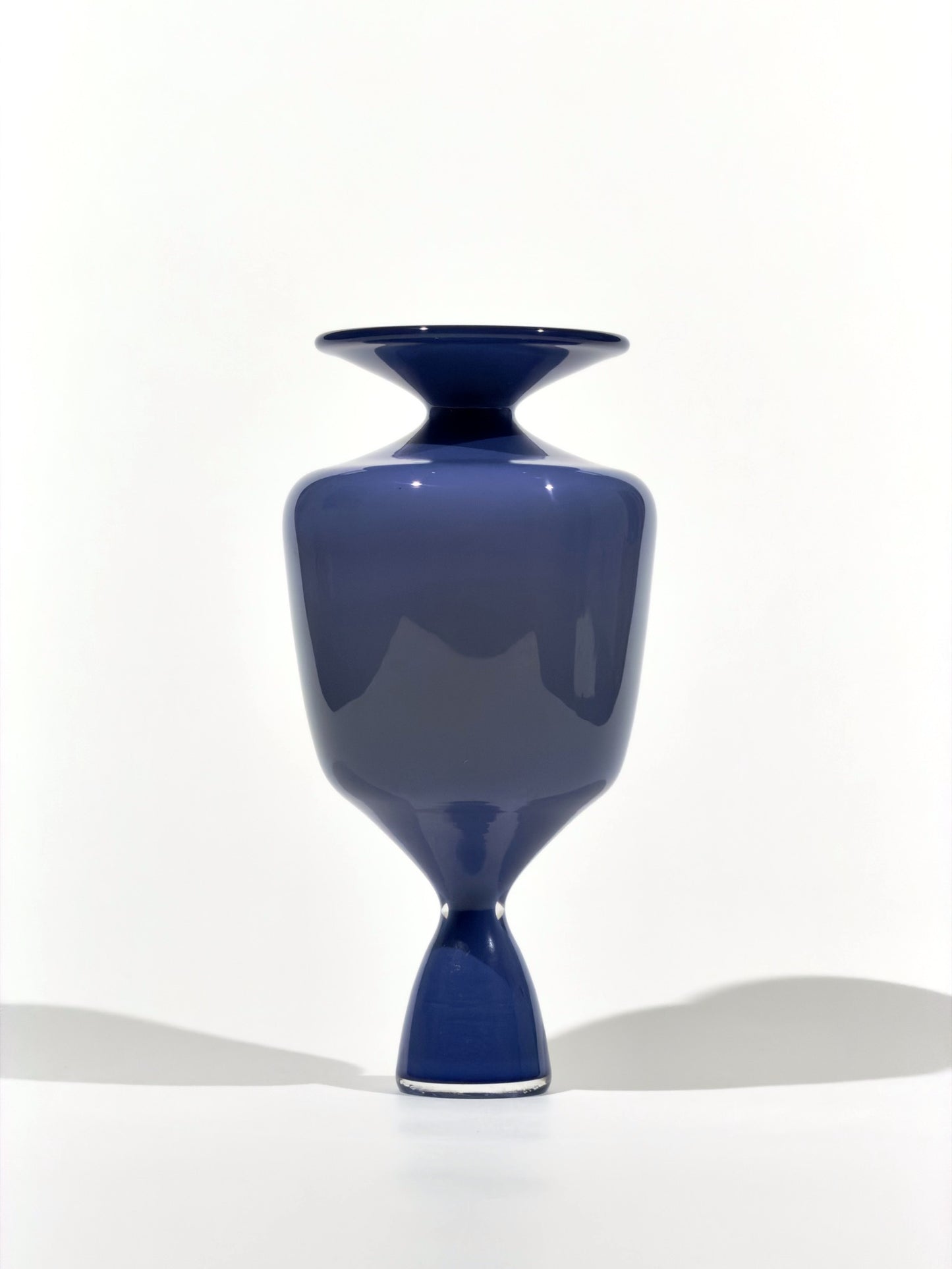 Vase OLYMPE · 22.9 × 11.2 cm · Léon & Ulysse