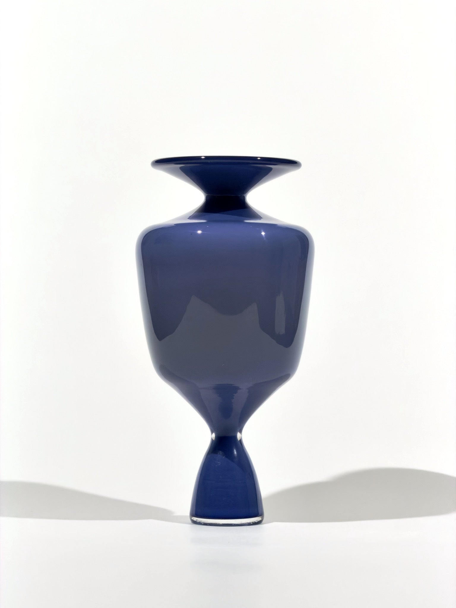 Vase OLYMPE · 22.9 × 11.2 cm · Léon & Ulysse