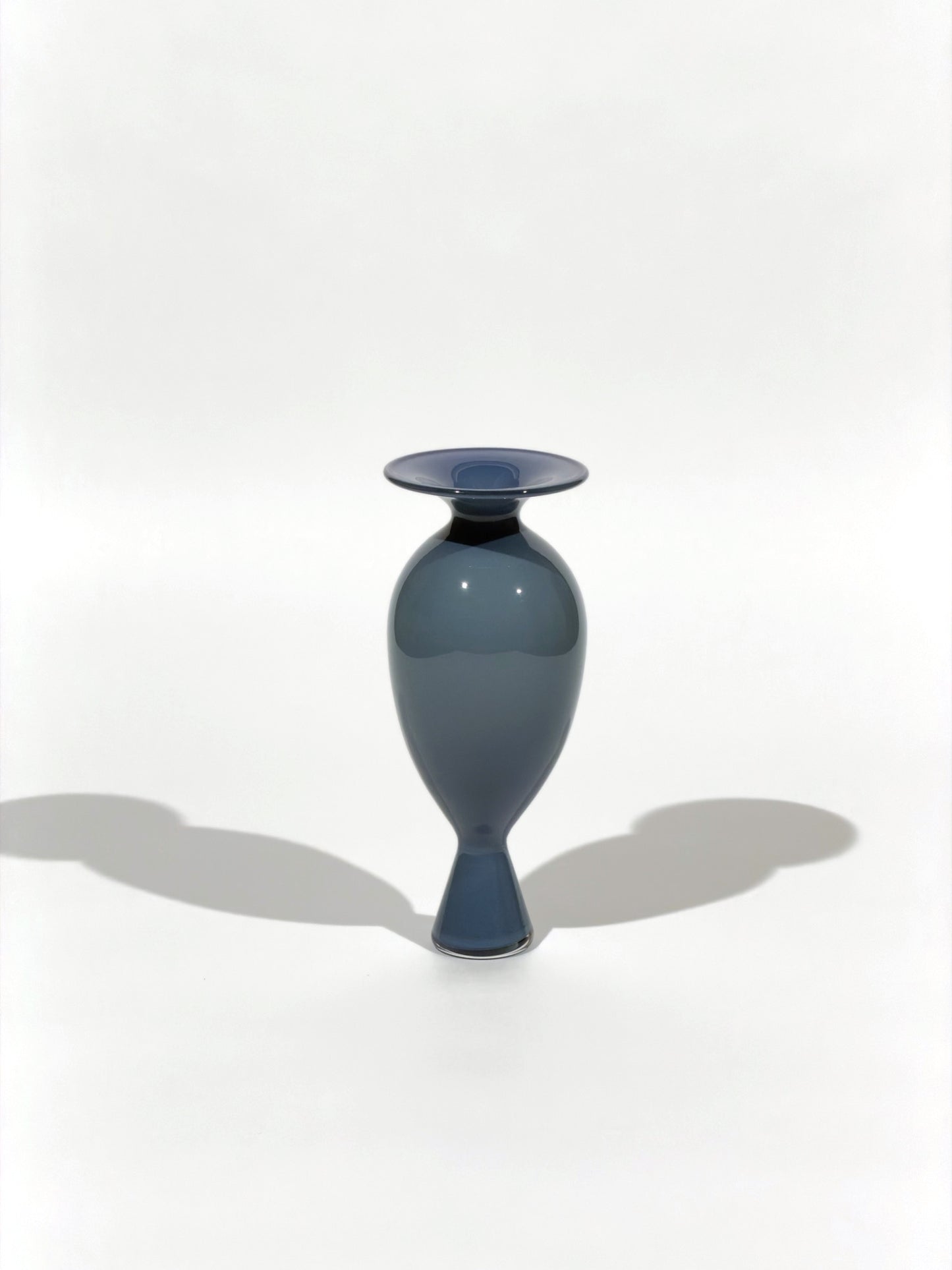 Vase OLYMPE · 21 × 8.5 cm · Léon & Ulysse