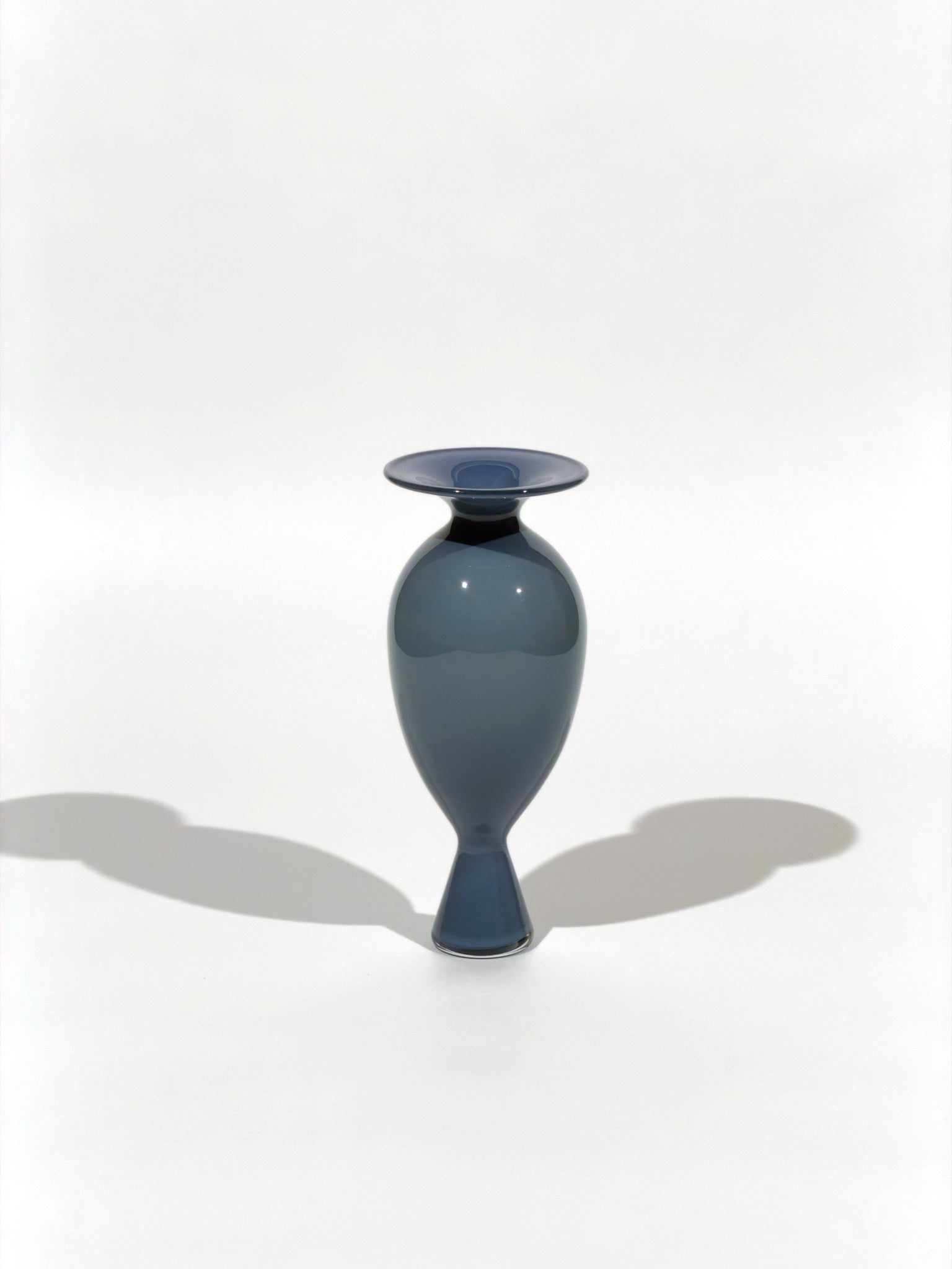 Vase OLYMPE · 21 × 8.5 cm · Léon & Ulysse