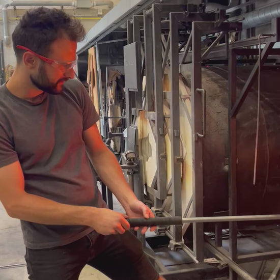 Atelier d'initiation au soufflage de verre (2h) — Réservation · Léon & Ulysse