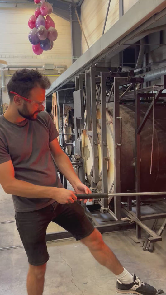 Atelier d'initiation au soufflage de verre (2h) — Réservation · Léon & Ulysse